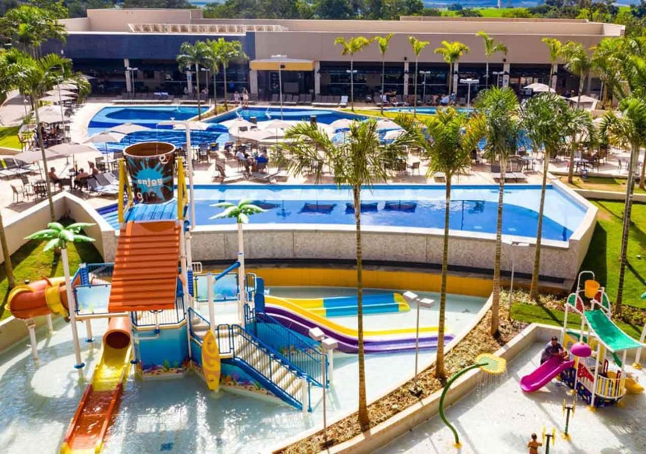 Enjoy Solar Das Aguas Park Resort Olímpia Eksteriør bilde Wet 'n' Wild Water Park